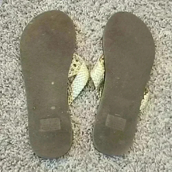 American Eagle Sandals - Picture 4 of 5